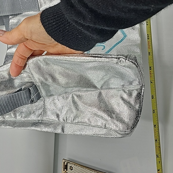 Justice Bag - Picture 7 of 7